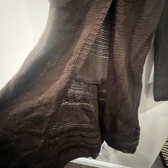 Sweater - Picture 2 of 4